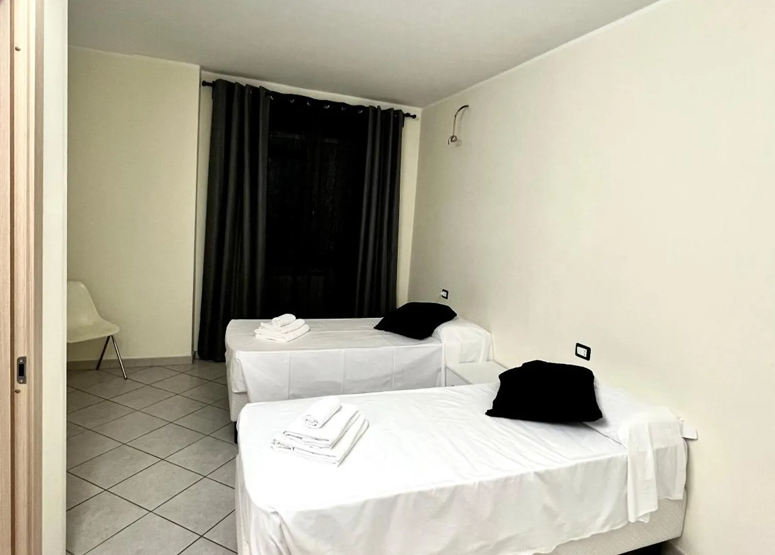 Oma Apartment بافيا إيطاليا